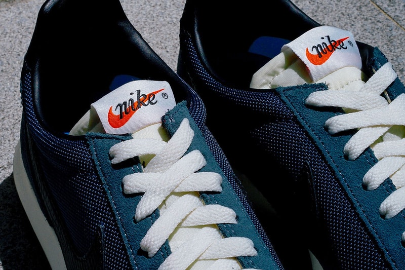 Nike Roshe Daybreak NM Red And Blue Sneakers