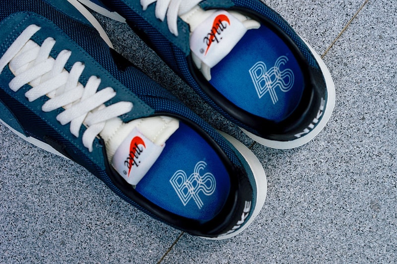 Nike Roshe Daybreak NM Red And Blue Sneakers