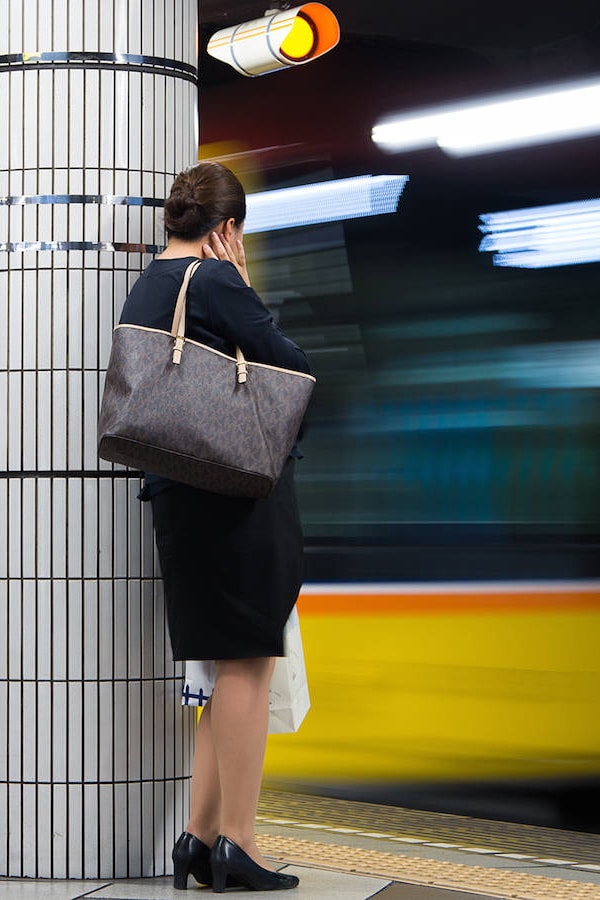 See Tokyo Subway Riders Through Skander Khlif's Photos