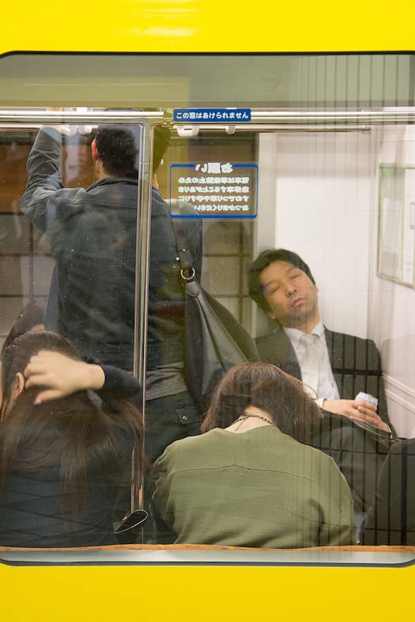 See Tokyo Subway Riders Through Skander Khlif's Photos