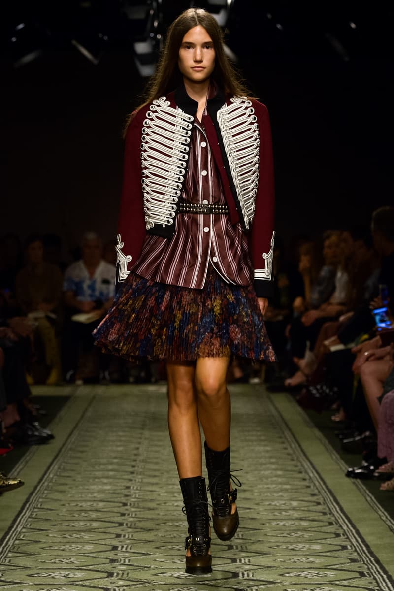 Burberry 2016 september collection runway show