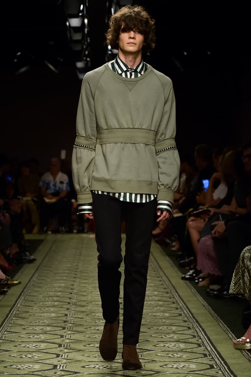 Burberry 2016 september collection runway show