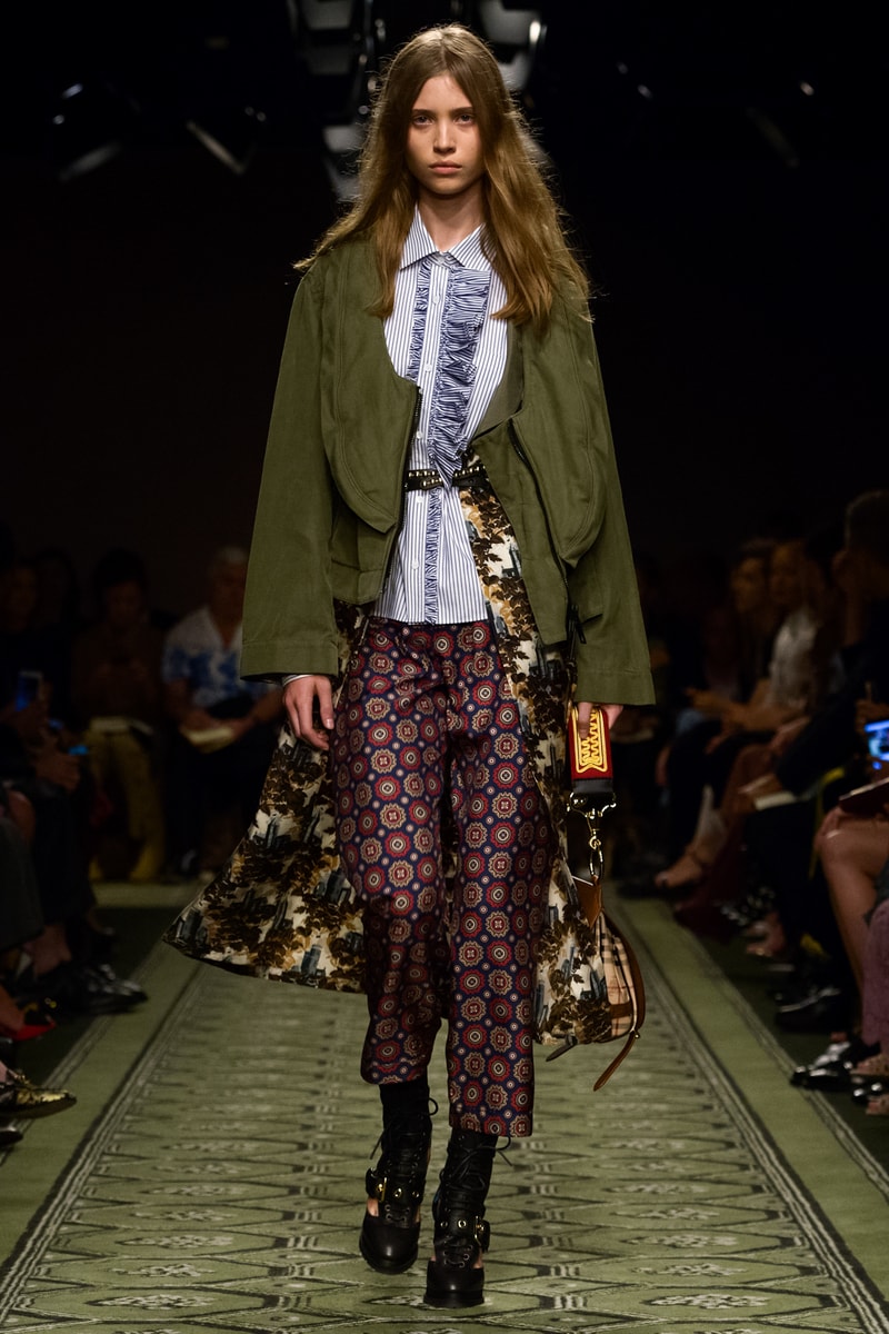Burberry 2016 september collection runway show