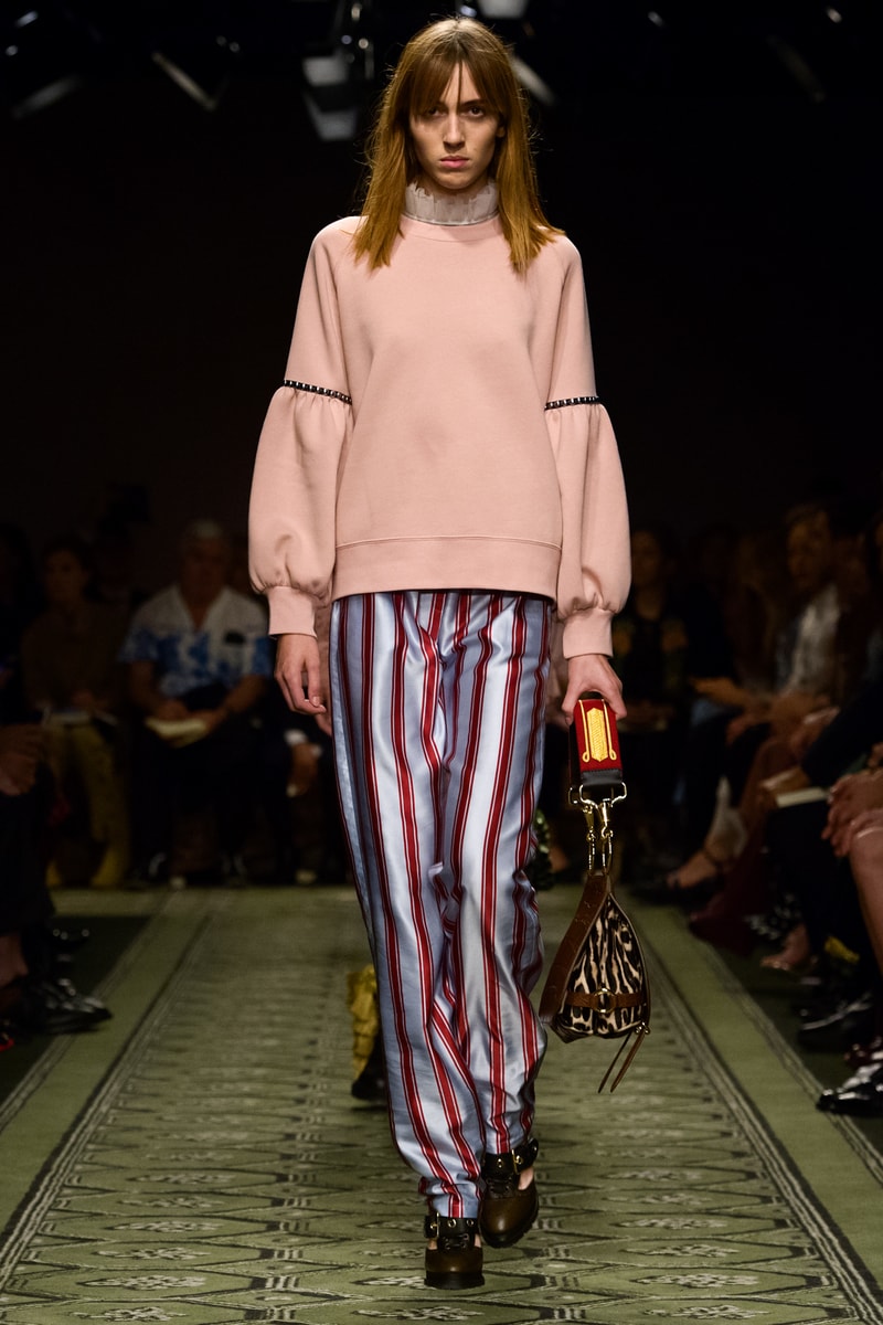 Burberry 2016 september collection runway show