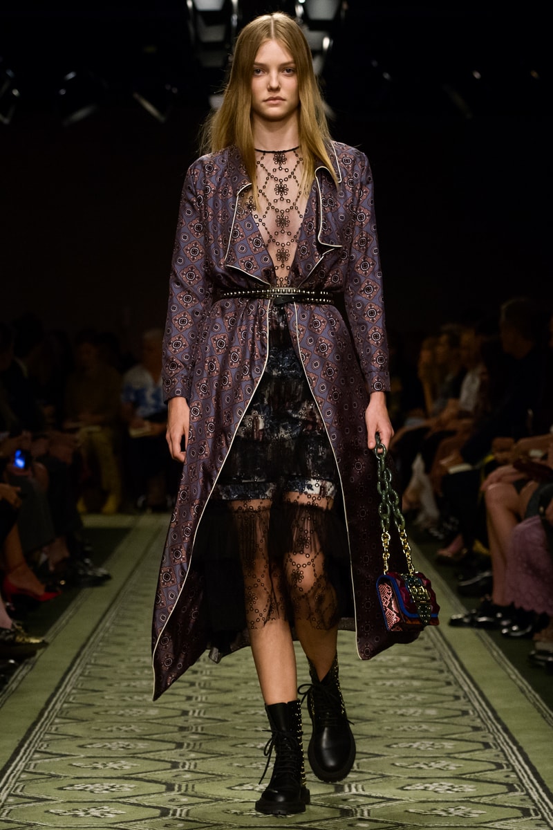 Burberry 2016 september collection runway show
