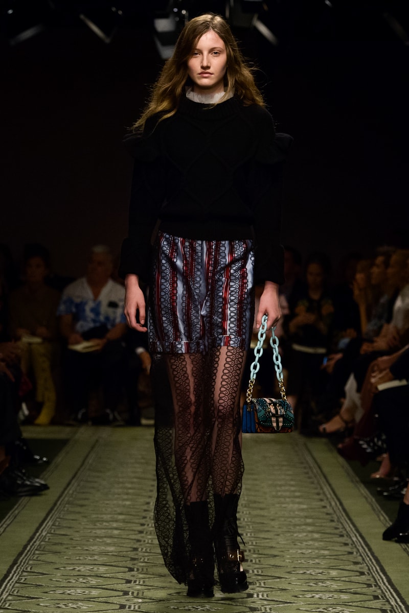 Burberry 2016 september collection runway show