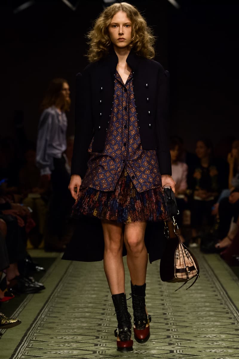 Burberry 2016 september collection runway show