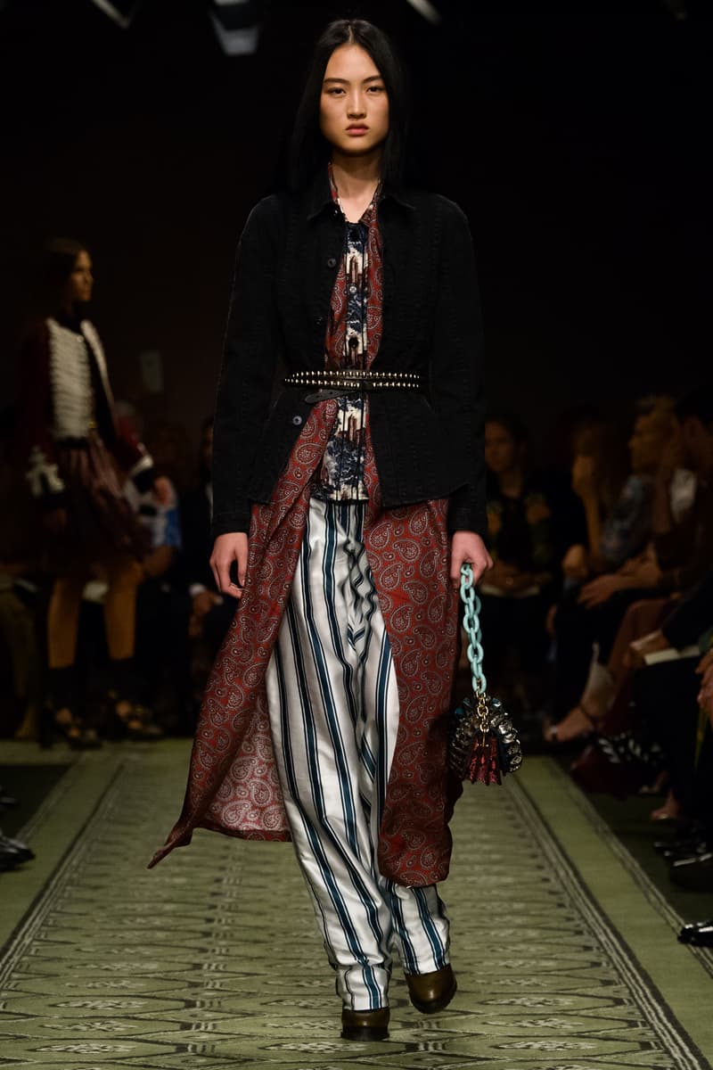 Burberry 2016 september collection runway show