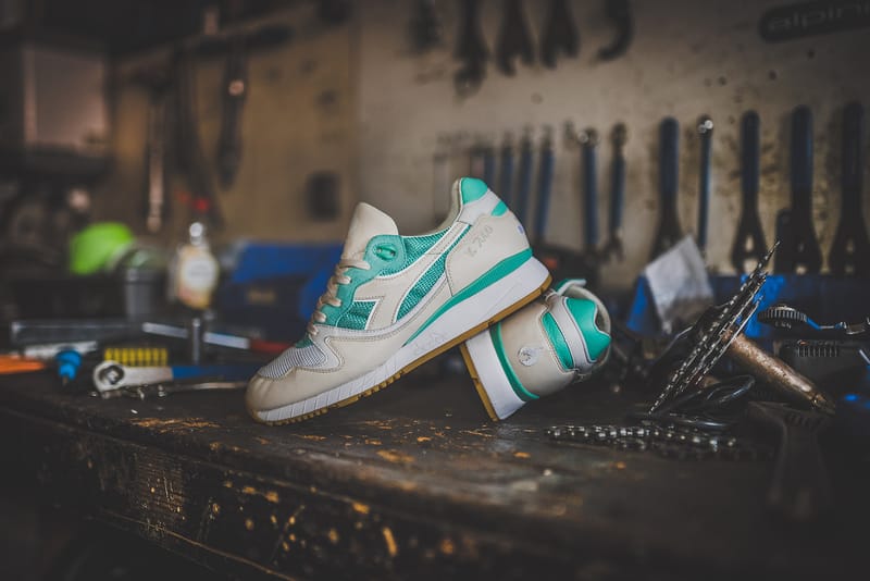 diadora v 7000