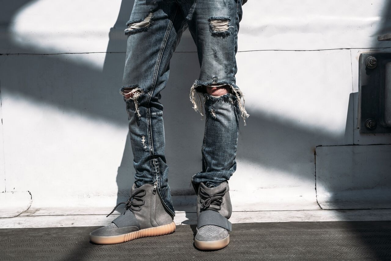 mnml destroyed bleached ankle zip jeans