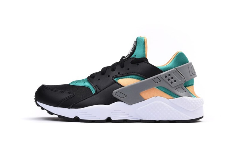 Nike Air Huarache Black White Emerald Resin