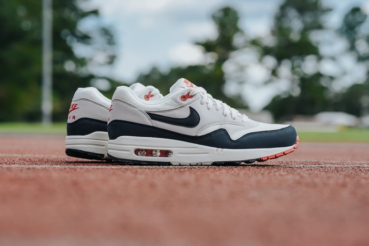 Nike Brings Back the OG "Dark Obsidian" Colorway of the Air Max 1