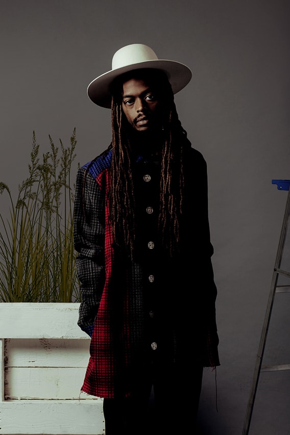 Off-WHITE 2016 Fall/Winter Editorial by Feature t-shirts diagonal motif black white wool 