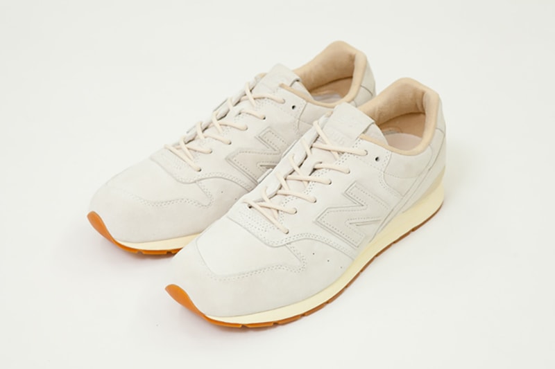 Oshman's New Balance 996 Marshmallow light brown