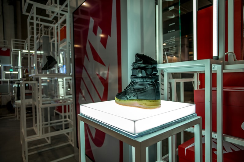 Nike SNKRS Out of the Box at Yo'HOOD