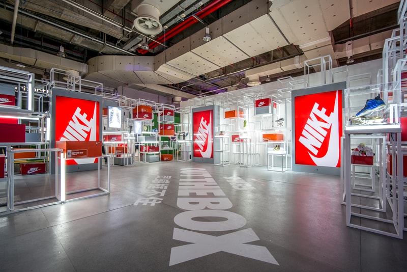 Nike SNKRS Out of the Box at Yo'HOOD