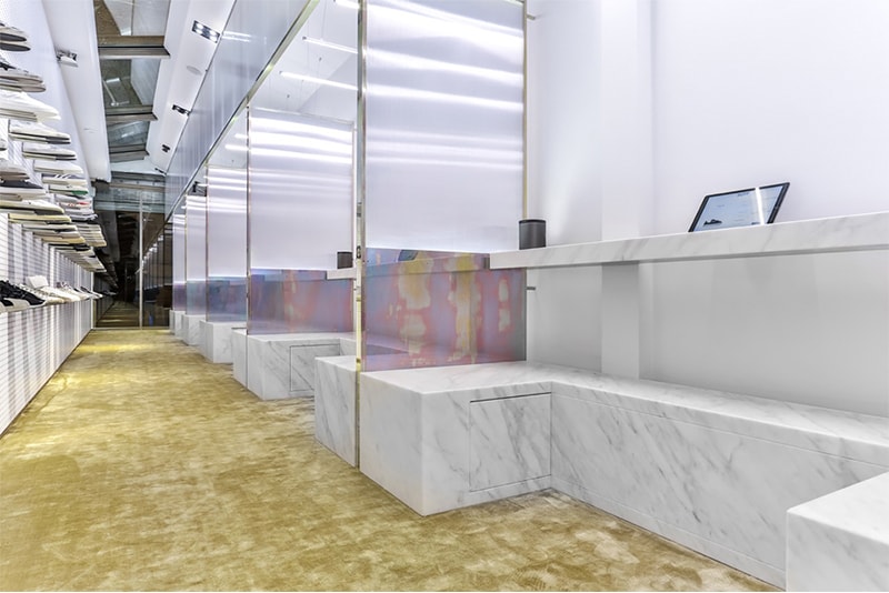 SOTF Futuristic Sneaker Shopping marble