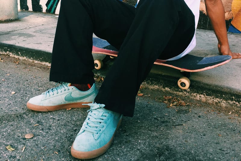 nike x supreme blazer low