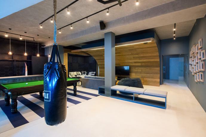 Teen Man Cave Skateboarder