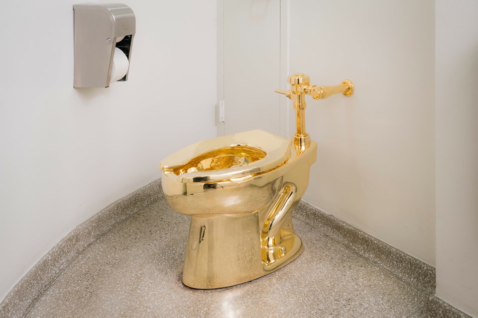 18K Gold Toilet America by Maurizio Cattelan at Guggenheim ...