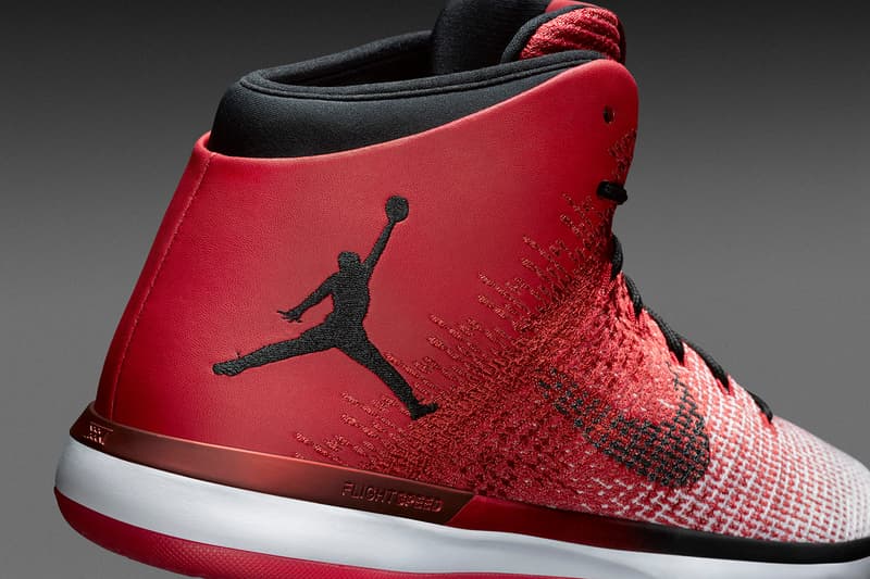 Air Jordan 1 Black Toe