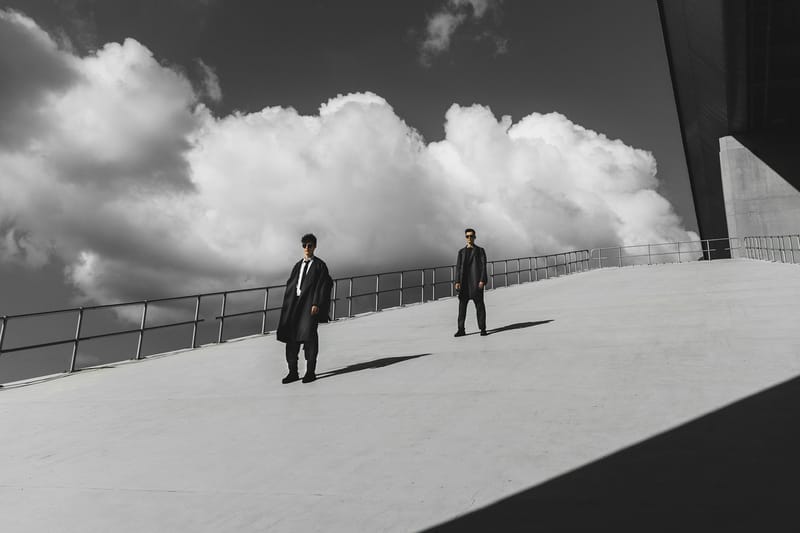 Armani Updates Its 2016 Fall/Winter Collection With Minimal Classics