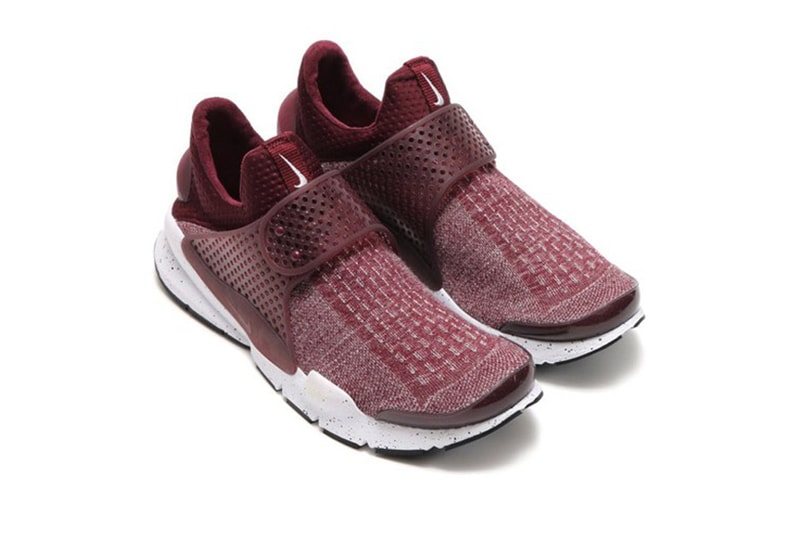 atmos Exclusive Nike Sock Dart burgundy silicone