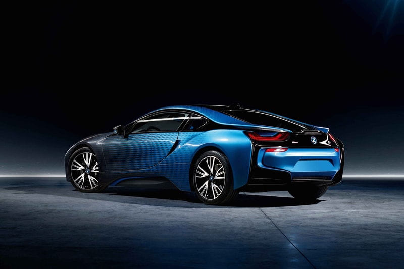BMW i8 CrossFade