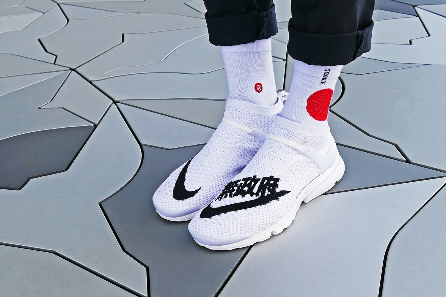 Nike Custom Air Presto Flyknit Uncaged Anarchy Rudnes Customs Throwback Sneakers Japanese Swoosh fan site