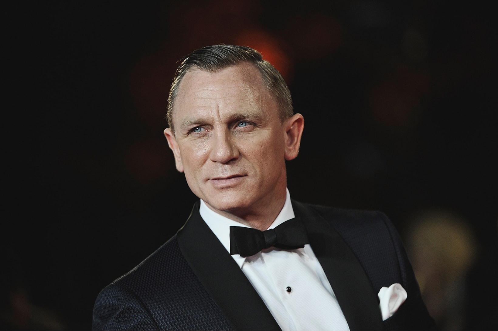 Daniel Craig in suit to return as James Bond