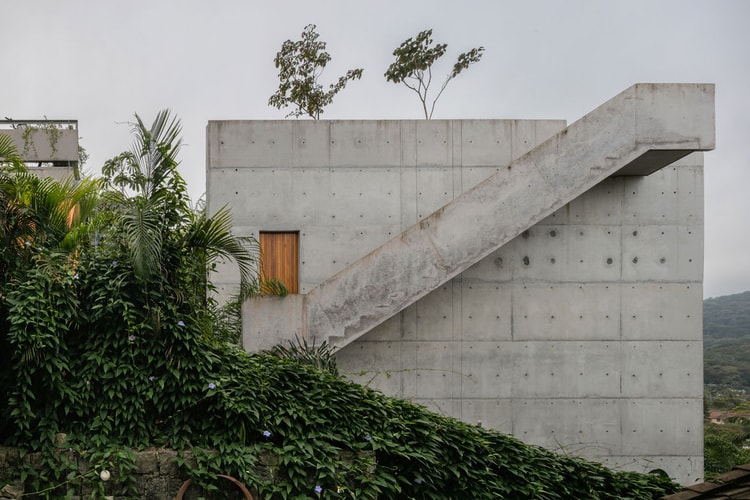 The Ubatuba House Is a Monolithic Structure Overlooking the Sea