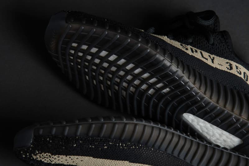 adidas YEEZY 350 V2