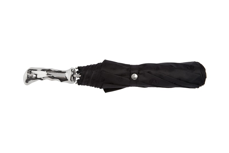 Alexander McQueen 3D-Printed Skull Umbrella black silver