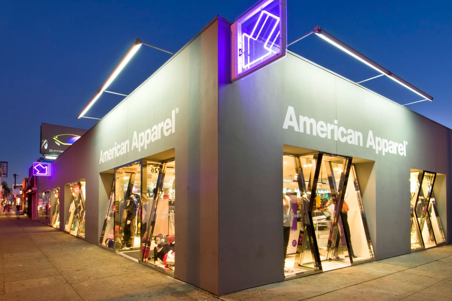 American Apparel files for bankruptcy