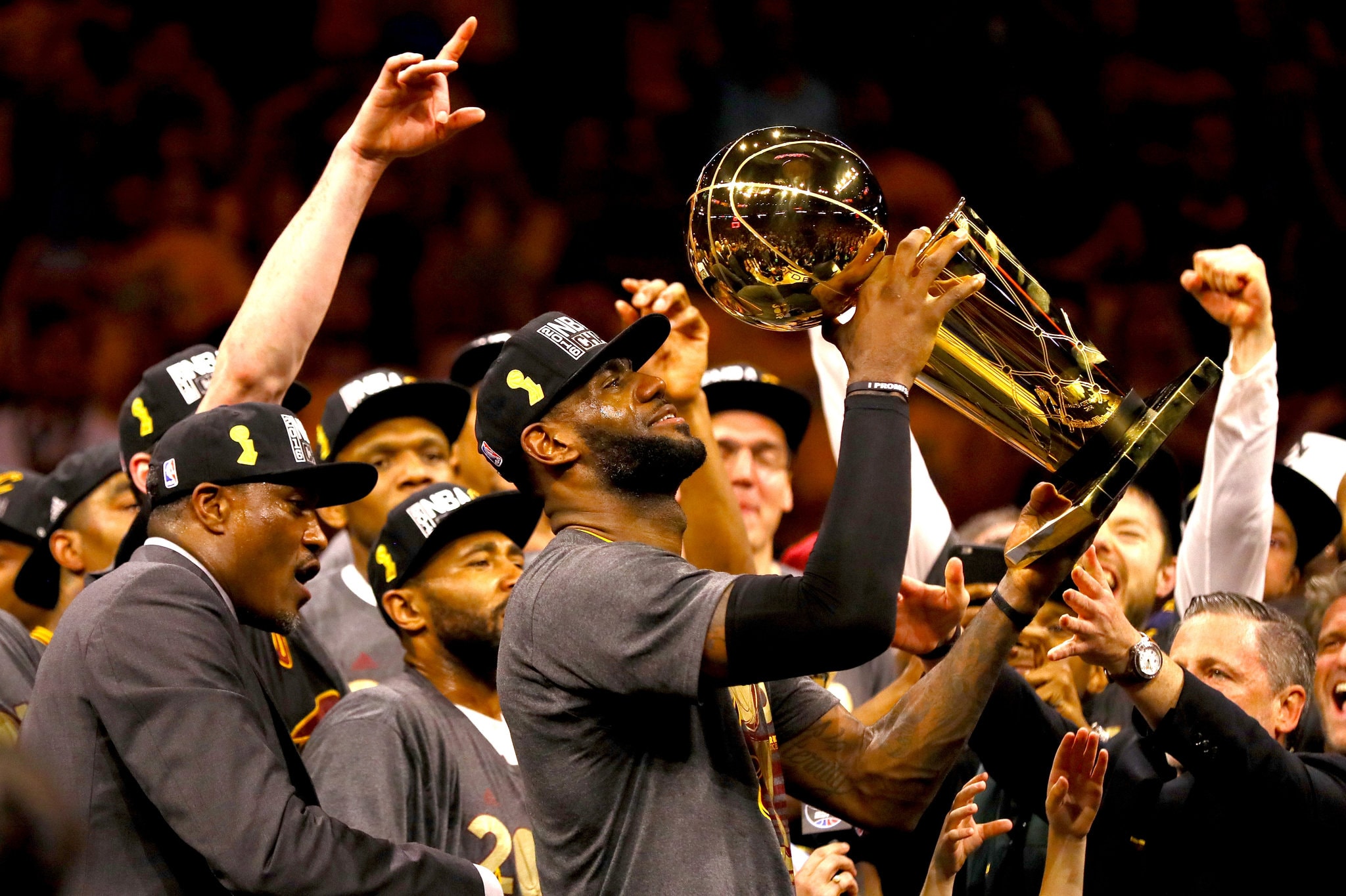 Cleveland Cavaliers 2015-2016 nba finals championship champions trophy lebron james