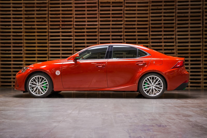 Lexus Sriracha IS red green