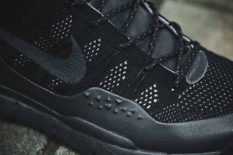 nike acg lupinek flyknit triple black
