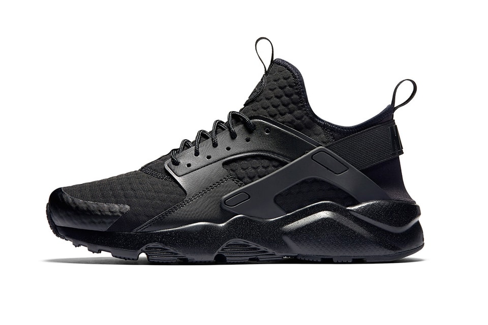 Nike Huarache Ultra Premium Se Recieves A Triple White Triple Black Makeover Hypebeast Nike Huarache Ultra Premium Se Recieves A Triple White Triple Black Makeover Hypebeast