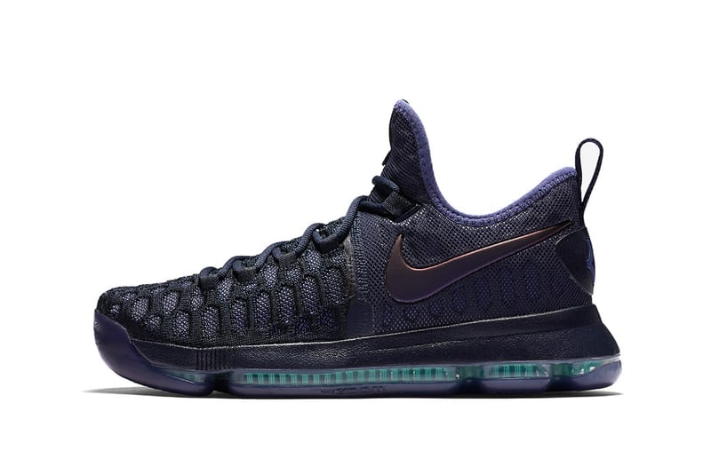 Nike's KD 9 "Dark Obsidian" Joins the Black Friday Festivities