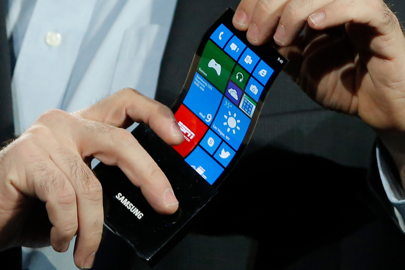 Samsung 2016 Foldable Smartphone Patent