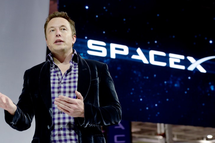 SpaceX Plans to Launch Over 4,000 Satellites to Provide Better Internet Around the Globe