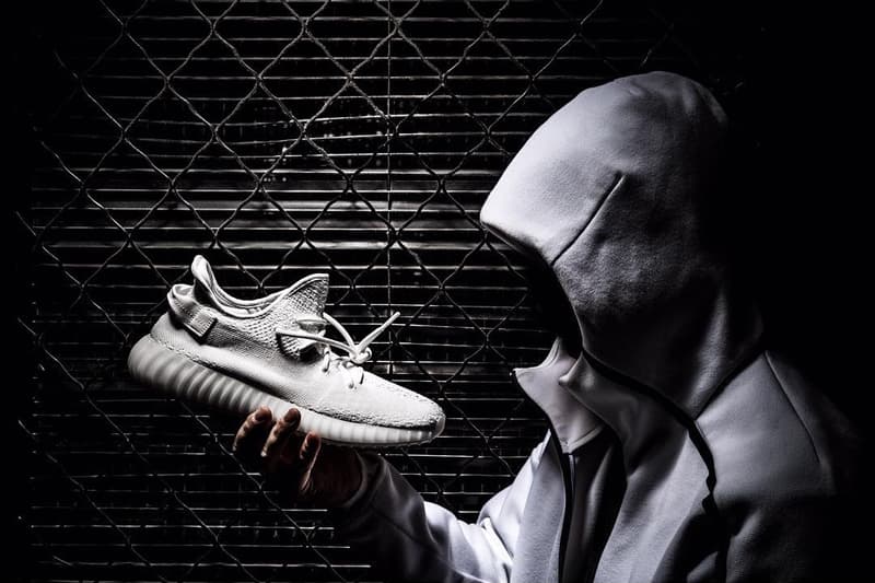 Adidas Originals Yeezy Boost 350 V2 Triple White Pics Emerge Hypebeast Adidas Originals Yeezy Boost 350 V2 Triple White Pics Emerge Hypebeast