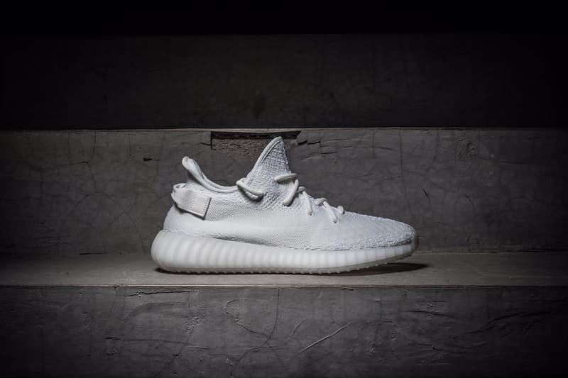 adidas Originals YEEZY BOOST 350 V2 Triple White Pics Emerge | Hypebeast adidas Originals YEEZY BOOST 350 V2 Triple White Pics Emerge | Hypebeast