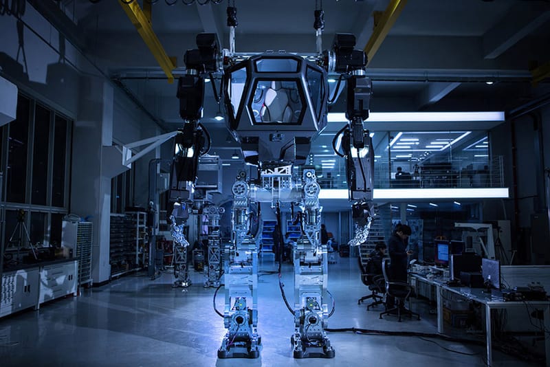 This 13-Foot Tall Hankook Mirae Method-2 Robot Suit Makes RoboCop and Mech Loaders a Reality