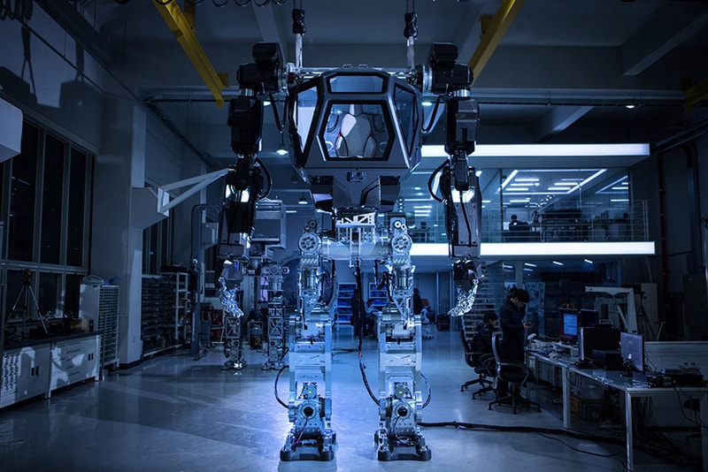 Hankook Mirae Method-2 Robot Suit
