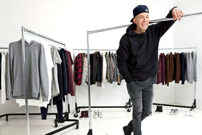 John Elliott（ジョン・エリオット）