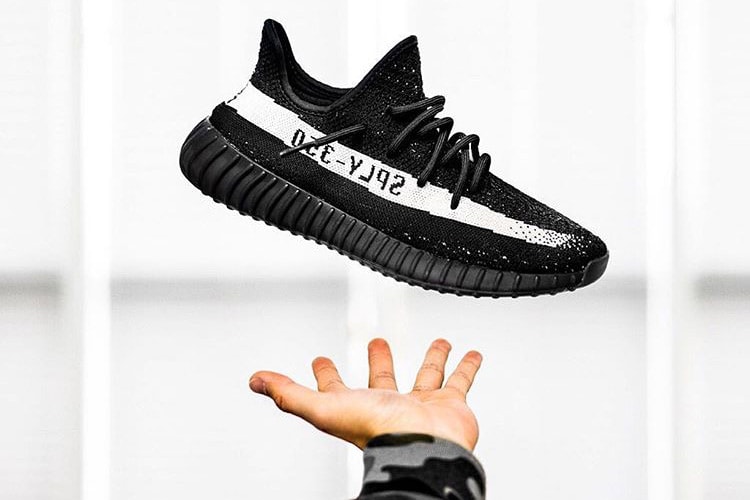 Adidas Mens Yeezy Boost 350 V2 Shoes, Black / 10 M