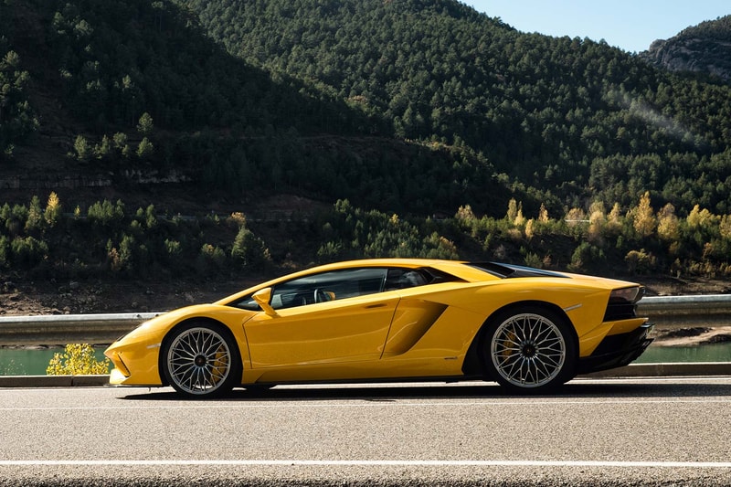 Lamborghini Aventador S Coupe