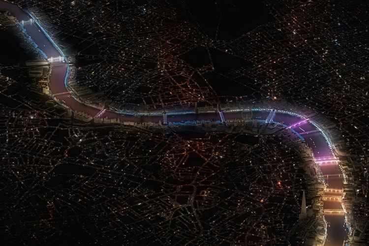 London's Bridges Will Artistically Light up Thanks to a New York Artist