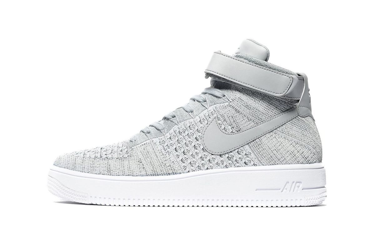 white nike air force 1 flyknit